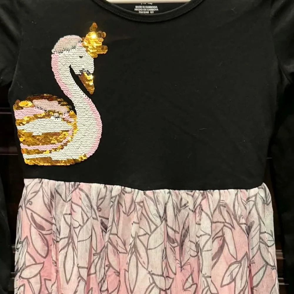 Black & Pink Swirl Swan Long Sleeve Dress girls size LARGE